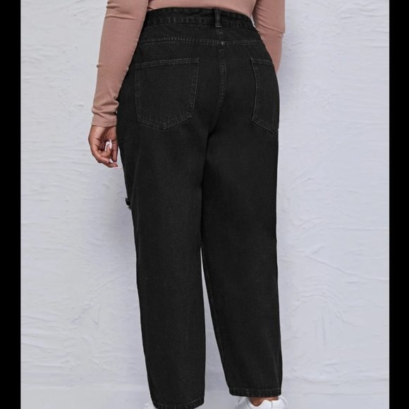 SHEIN Plus Chain Detail Ripped ⚧ Mom Jeans, 1XL Black - Picture 3 of 7